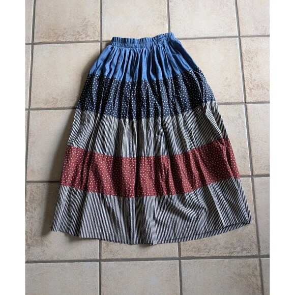 Stonebridge Dresses & Skirts - Vintage Medium Country Denim Cotton Skirt Elastic tiered Stars Stripes Rodeo USA